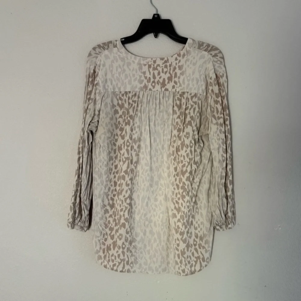 Johnny Was Calme Post Yoga Pullover Blouse BOHO Cream Cheetah Stripe Sz Small - Picture 4 of 7